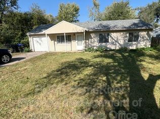 3643 SW Clare Ave, Topeka, KS 66611