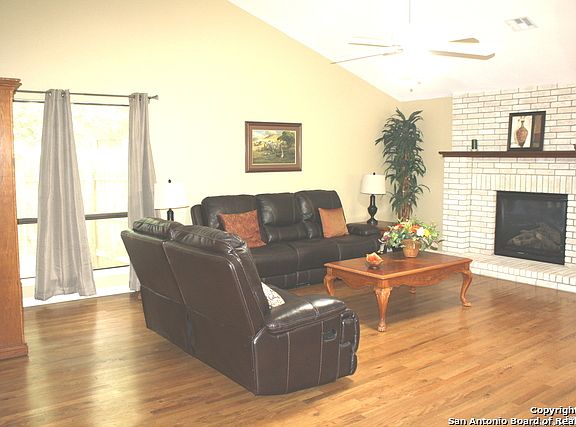 5th image of 8426 Delphian Dr