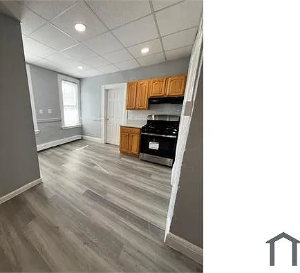 37 Parker Ave — Photo 2