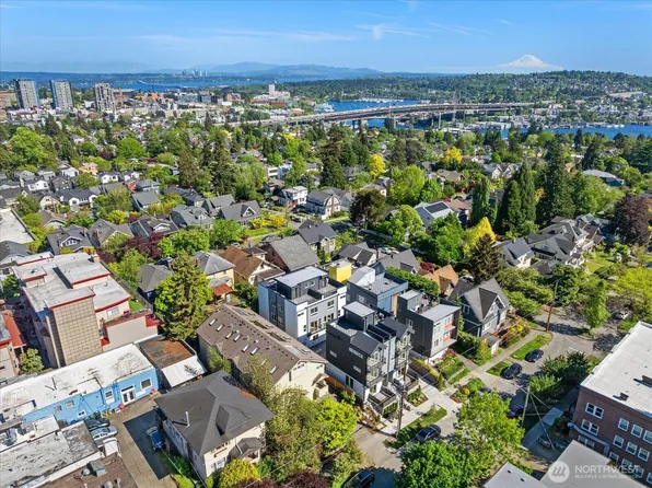 4414 Corliss Avenue N #B, Seattle, WA 98103