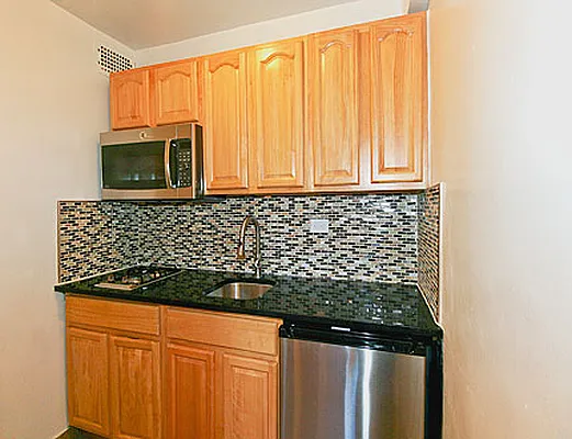 Rented by SW Queens Mezzanine | media 1