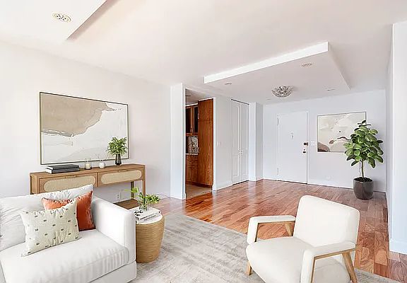 3rd image of 340 E 64th St APT 8K