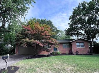 1702 W Walnut St, Carbondale, IL 62901