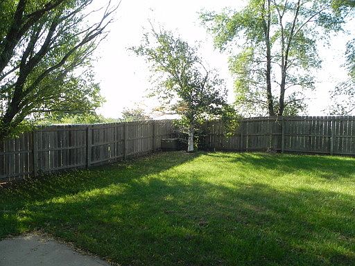 2nd image of 5301 NE Holiday Dr