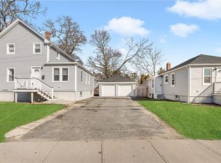 564 W Shore Rd, Warwick, RI 02889