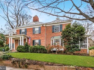 8514 Lynwood Pl, Chevy Chase, MD 20815