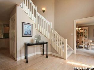 10615 Stonebreaker Rd, Louisville, KY 40291