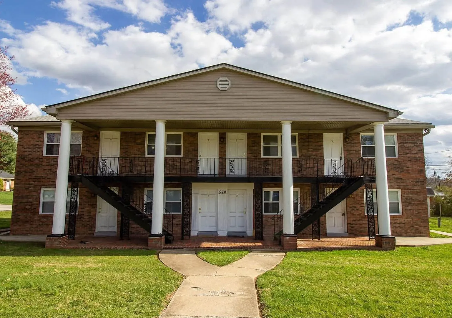 8-Plex (#9-16) — Photo 1