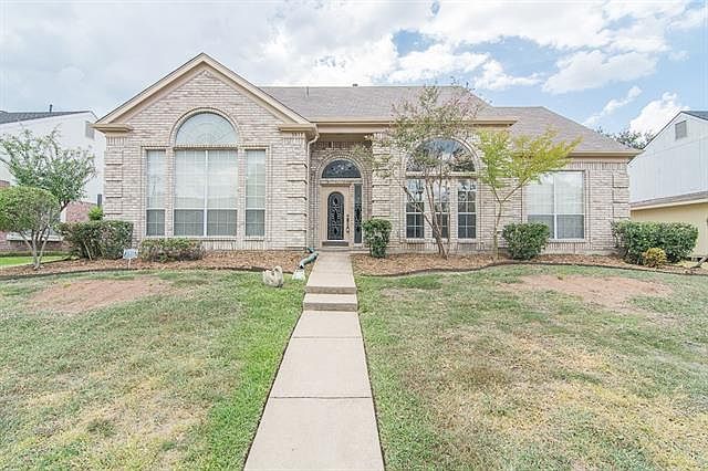 1st image of 5617 Willowbrook Dr