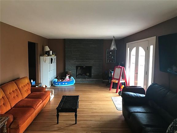 5th image of 5 Lynnwood Dr