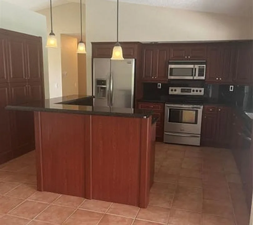 10734 NW 17th Mnr
