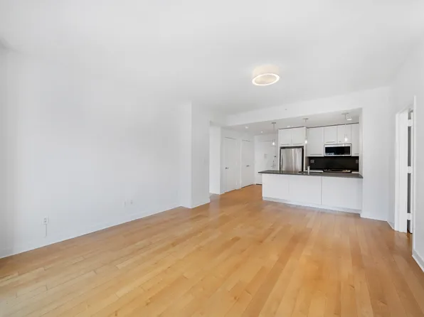 517 West 46th Street image 4 of 11