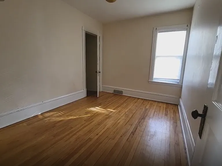 3240 Pillsbury Ave S #2 — Photo 5