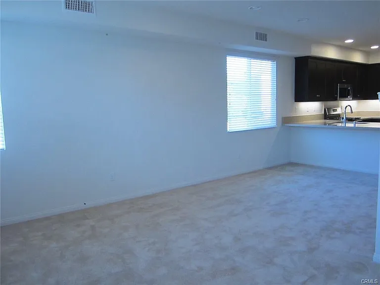 344 N Fenimore Ave — Photo 8