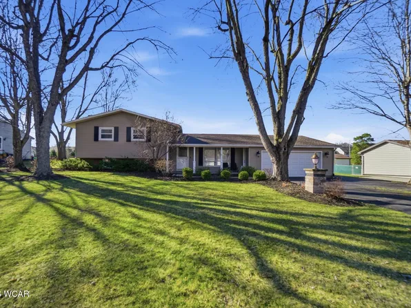 3829 Meadow View Dr, Lima, OH 45805