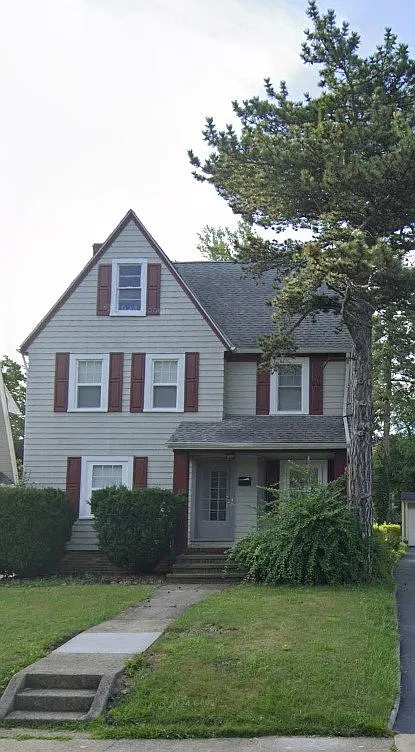 3 bed, 1.5 bath, 1540 sqft, $1,797 — Photo 2