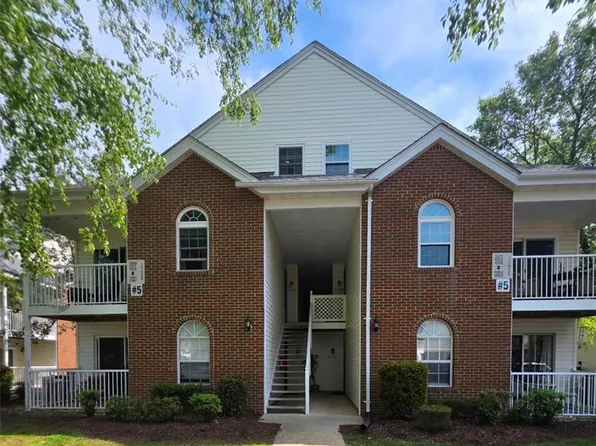 1377 Ivywood Rd, Virginia Beach, VA 23453