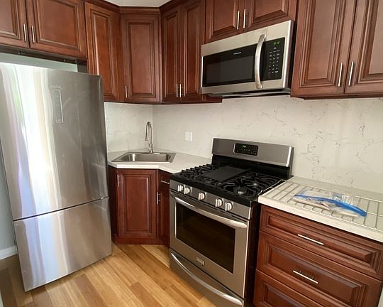5th image of 4063 Charles Ave #A