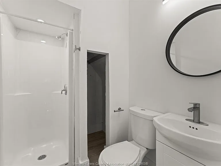 371 Curry Ave — Photo 18