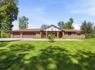 4140 Elkhorn Dr, Cedar Rapids, IA 52411