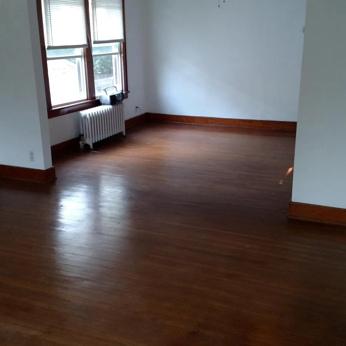 2 bed, 1100 sqft, $1,200 — Photo 1
