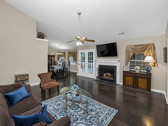 2nd image of 816 Riverwalk Way
