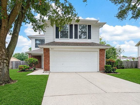 3rd image of 9711 Sutton Meadows Ct