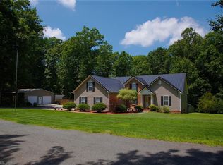 4326 Kenleigh Forest Rd, Tobaccoville, NC 27050