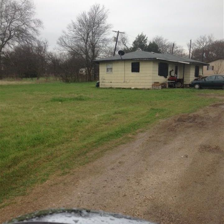 1st image of 504 E Clay Ave