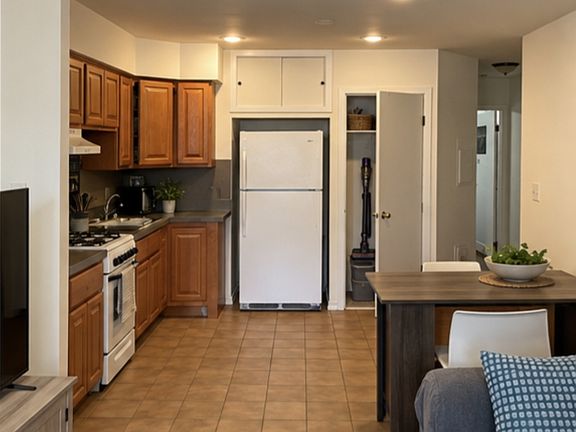 2nd image of 1306 W Ritner St APT 1