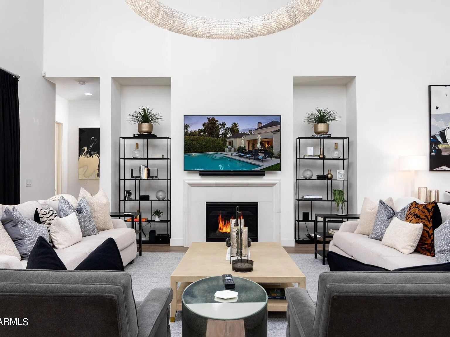 4 bed, 3.5 bath, 3278 sqft, $10,000 — Photo 3