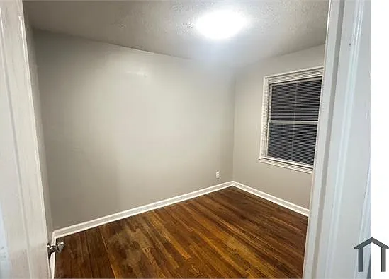 1526 Dade St — Photo 8