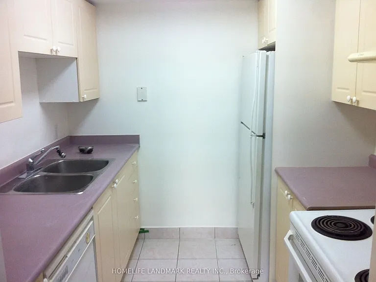 256 Doris Ave #1101 — Photo 6