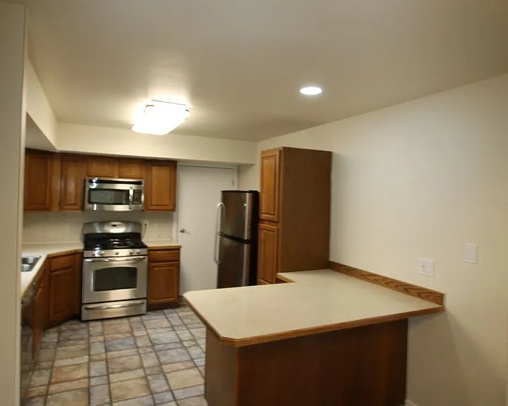 5941 Keyann Cir — Photo 4