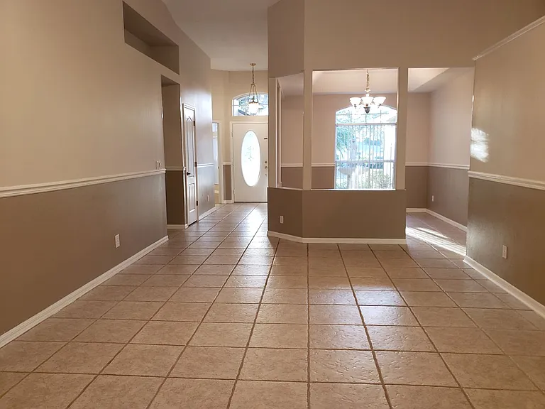1612 Sweetwater West Cir — Photo 5
