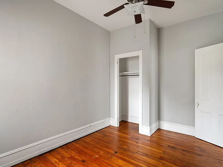 201 W Barnard St — Photo 11