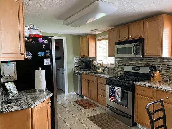 2045 Gates Ave, Streetsboro, OH 44241