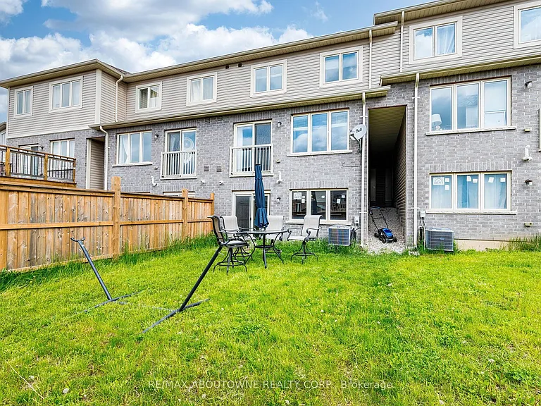 81 Pettitt Dr — Photo 48