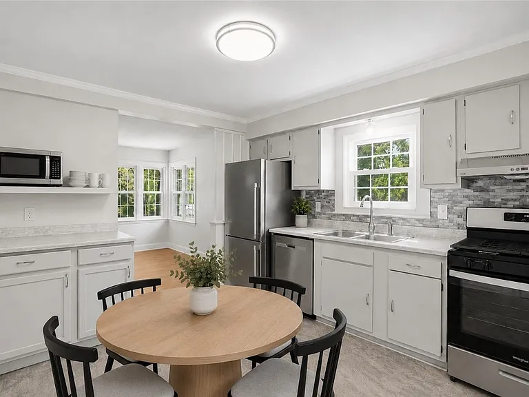 315 South Dr — Photo 10