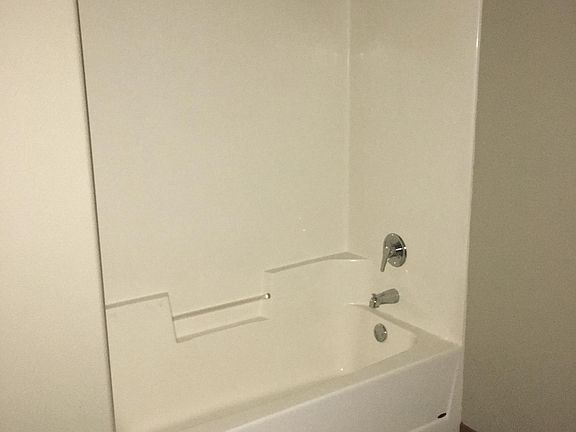 4th image of 2306 Ash Ave NW #5