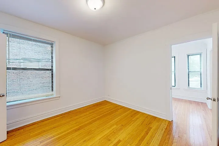 1101 E. Hyde Park Boulevard — Photo 24
