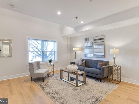 4th image of 1722 W Virginia Ave NE APT 1