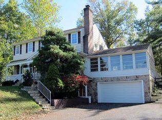 12 Lincroft Ave, Old Bridge, NJ 08857