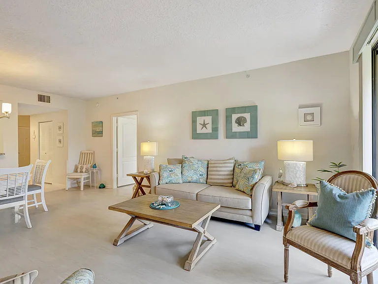 800 Uno Lago Dr #302 — Photo 21