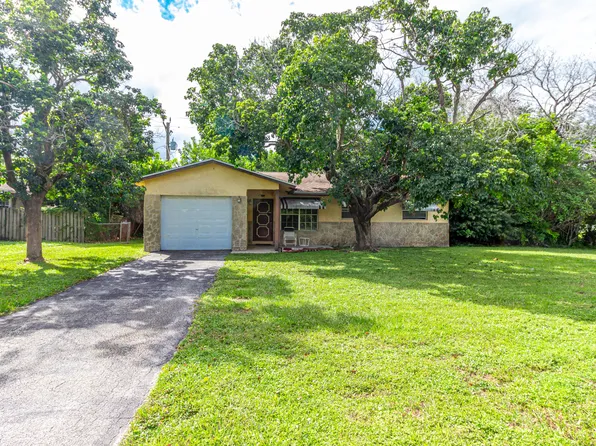 2500 Mallard Drive, Delray Beach, FL 33444