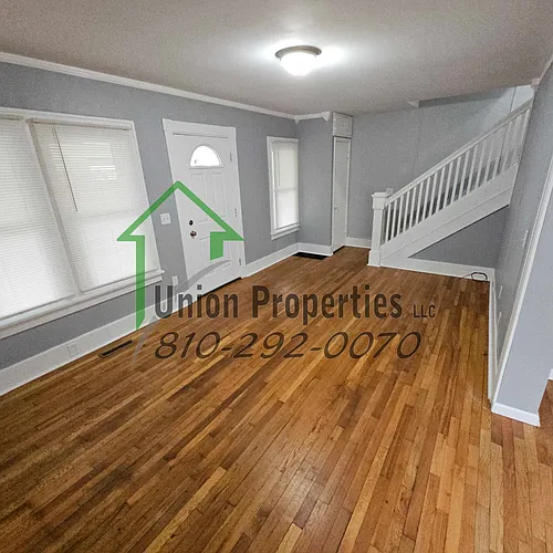3162 Armour St Photo 1