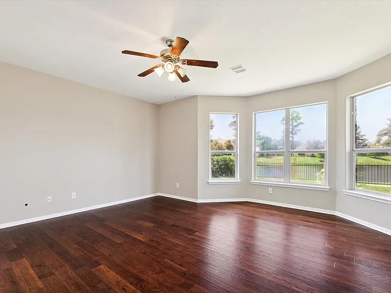 30507 Russell Point Dr — Photo 14