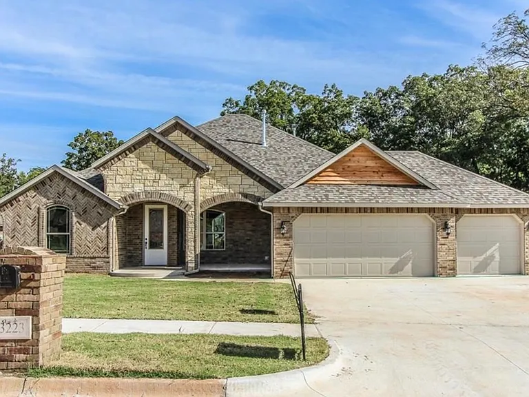 3223 Wood Valley — Photo 1