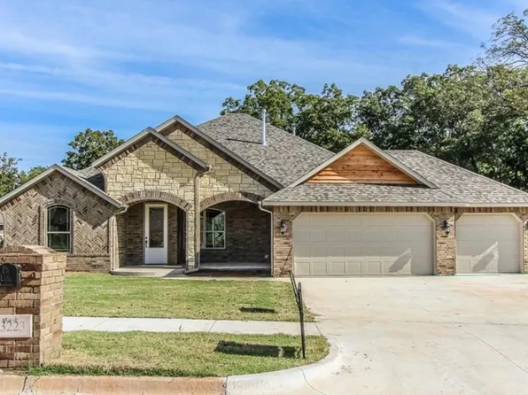 3223 Wood Valley Rd, Norman, OK 73071