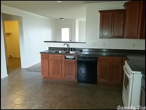 2nd image of 1101 Yarrow Dr